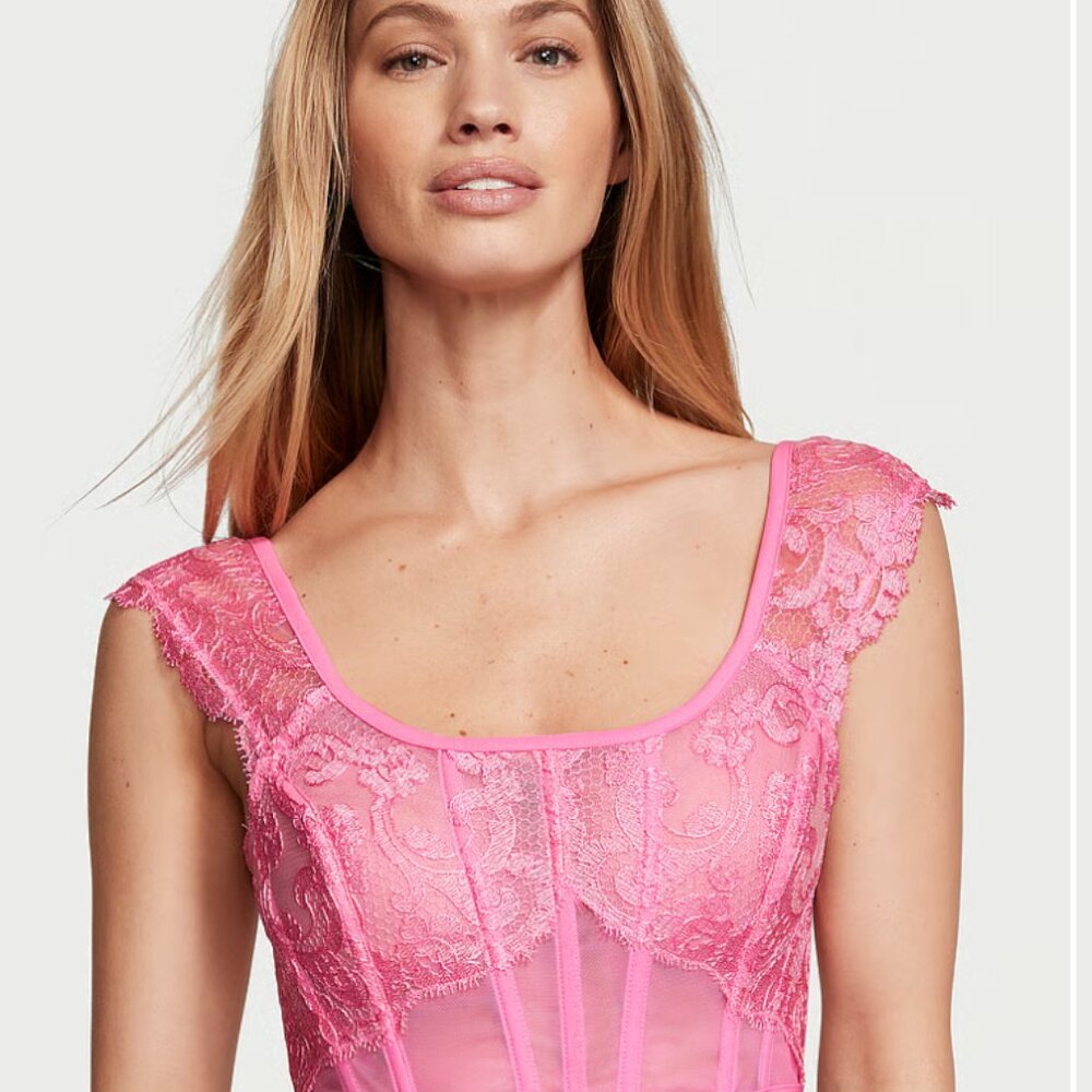 Floral Embroidery Cap Sleeve Corset Top